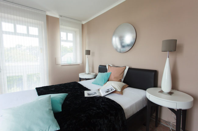 Raumkonzept Ebert Magdeburg Raumgestaltung Schlafzimmer Möbel Bett Lampen Licht Wandfarbe